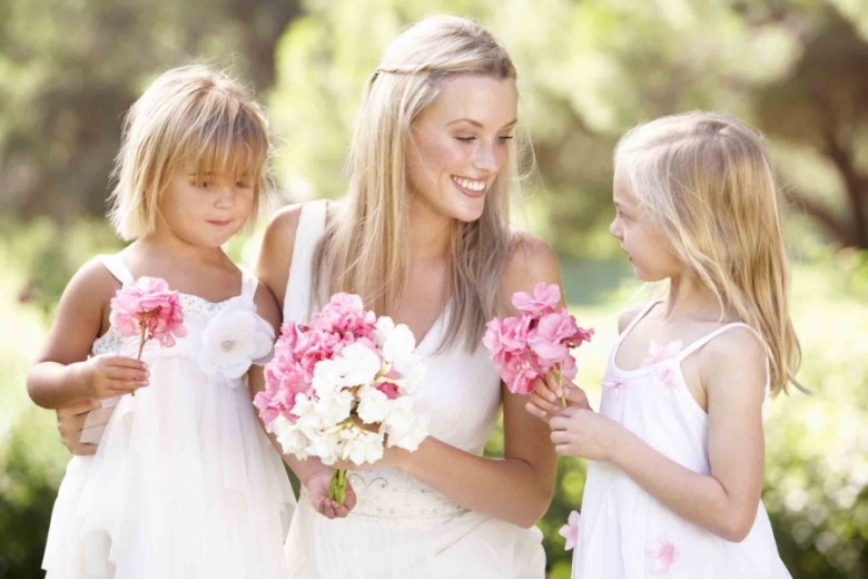 Children-at-weddings-900x600.jpg